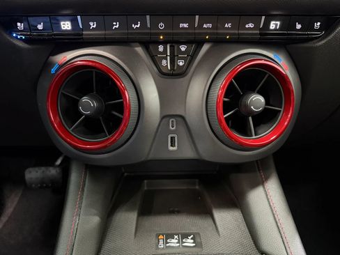 Used 2021 Chevrolet Blazer RS w/ Enhanced Convenience Package AWD/4WD image 31
