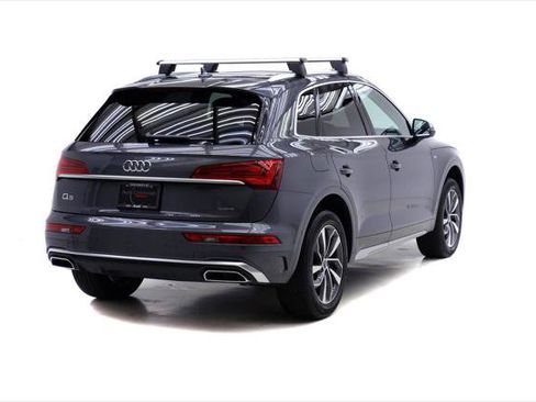 Certified 2023 Audi Q5 2.0T Premium w/ Convenience Package AWD/4WD image 4