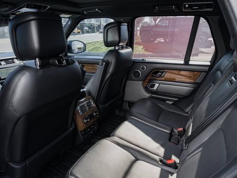 Used 2018 Land Rover Range Rover HSE AWD/4WD image 24