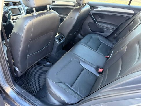 Used 2015 Volkswagen Golf TDI SE FWD image 20
