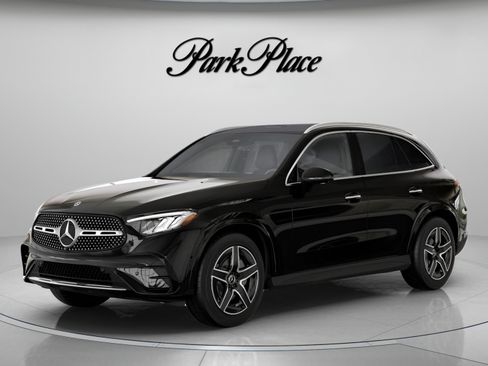 Certified 2026 Mercedes-Benz GLC 300 image 1