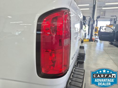 Used 2022 Chevrolet Colorado W/T RWD image 31