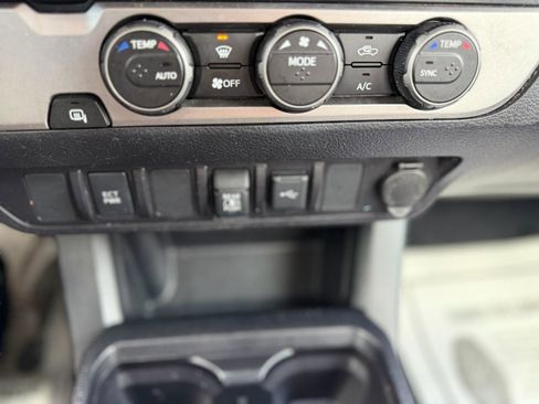 Used 2021 Toyota Tacoma SR5 image 30