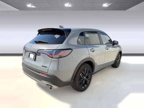 Used 2025 Honda HR-V Sport image 9