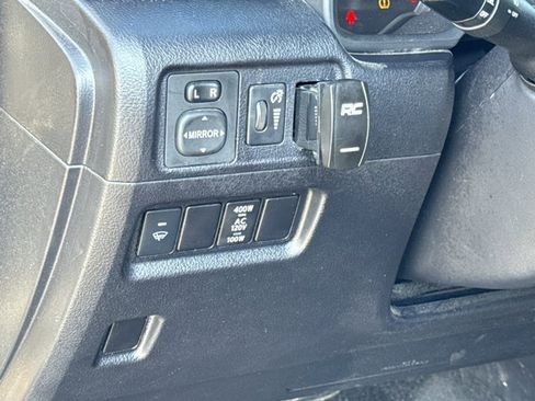 Used 2018 Toyota 4Runner SR5 image 17