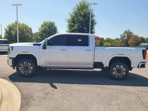 Used 2024 GMC Sierra 2500 Denali Ultimate AWD/4WD image 6