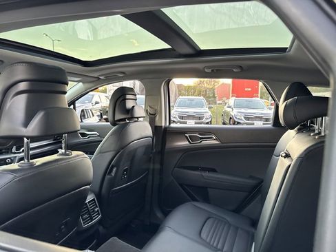 New 2025 Kia Sportage SX image 33