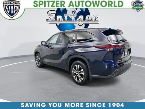 Used 2024 Toyota Highlander XLE AWD/4WD image 8