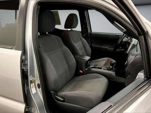 Used 2019 Toyota Tacoma TRD Sport w/ Technology Package AWD/4WD image 30