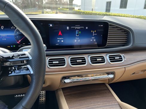 Certified 2025 Mercedes-Benz GLS 580 GLS 580 image 31