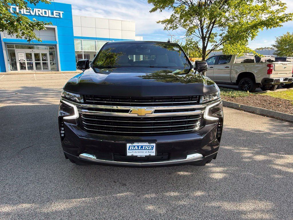Used 2024 Chevrolet Tahoe LT w/ Luxury Package AWD/4WD image 8