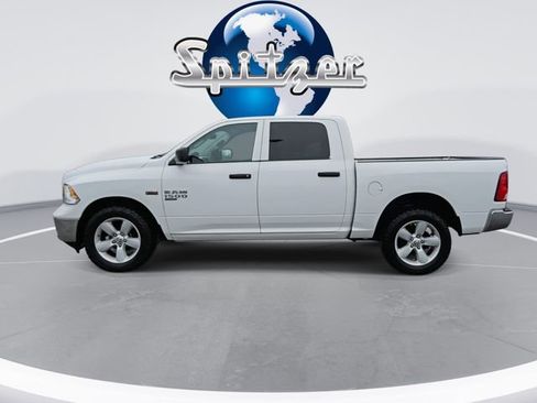 Used 2022 RAM 1500 Classic SLT image 5