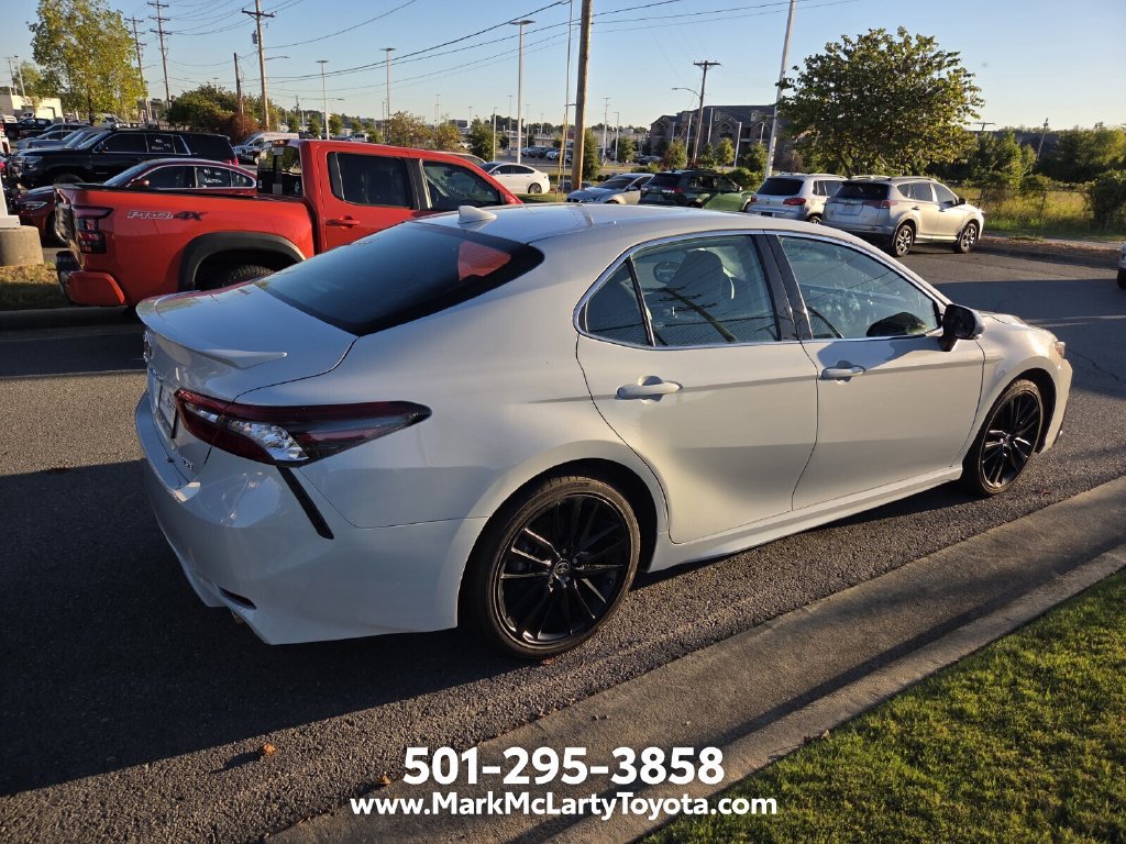 Used 2024 Toyota Camry XSE FWD image 3