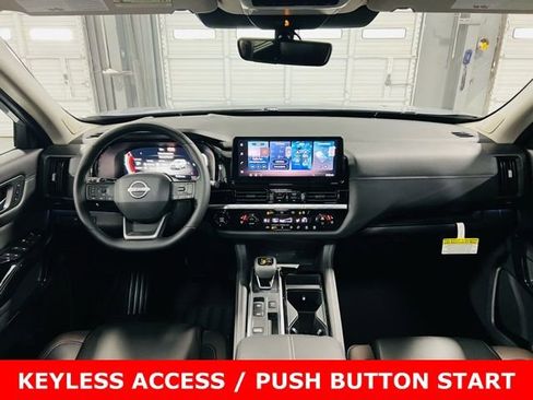 New 2026 Nissan Pathfinder Platinum image 4