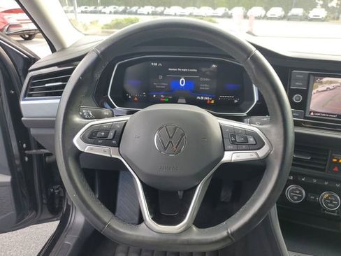 Used 2024 Volkswagen Jetta SE FWD image 25