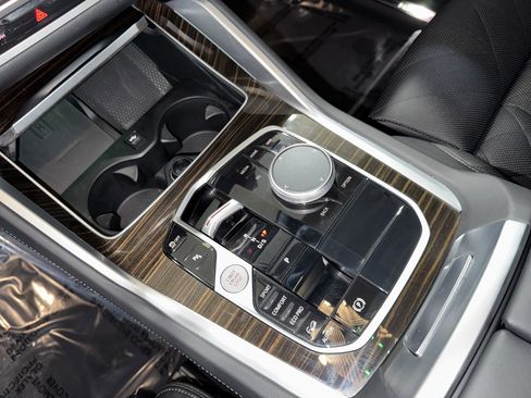 Used 2024 BMW X6 M60i image 28