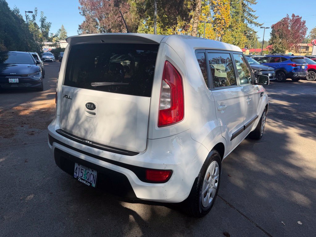 Used 2013 Kia Soul FWD image 4