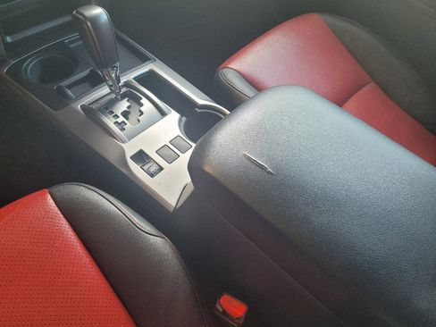 Used 2017 Toyota 4Runner SR5 image 26