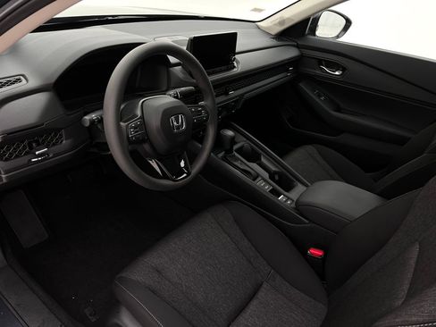 Used 2025 Honda Accord SE image 14