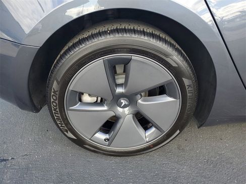 Used 2023 Tesla Model 3 Standard Range image 6