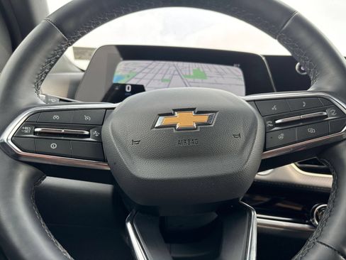 Used 2025 Chevrolet Equinox LT FWD image 29