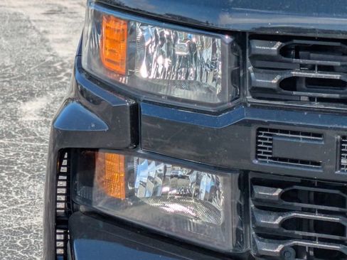 Used 2020 Chevrolet Silverado 1500 Custom w/ Custom Value Package image 10