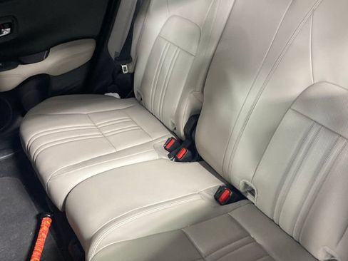 Used 2024 Honda HR-V EX-L image 38
