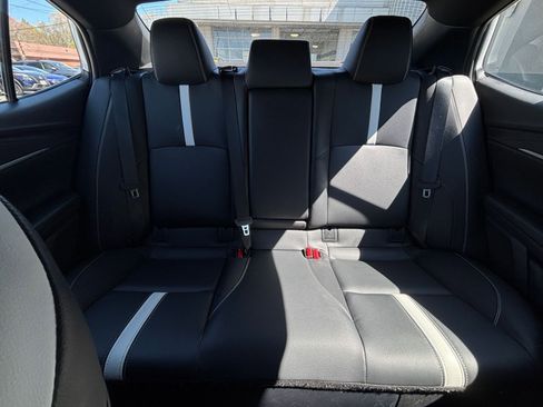 Used 2025 Toyota Camry SE image 43