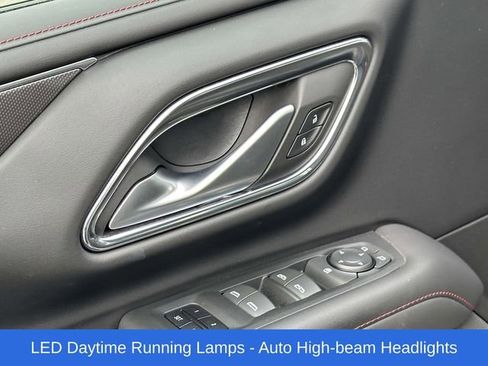 Used 2022 Chevrolet Suburban RST image 15