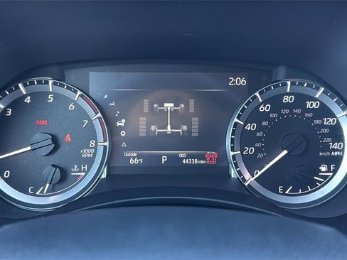 Certified 2024 Toyota Highlander XLE image 34