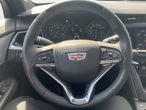 Certified 2025 Cadillac XT6 Premium Luxury w/ Platinum Package AWD/4WD image 14