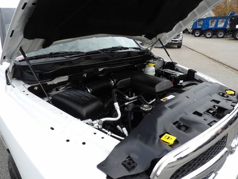 Used 2021 RAM 1500 Tradesman w/ Chrome Appearance Group image 30