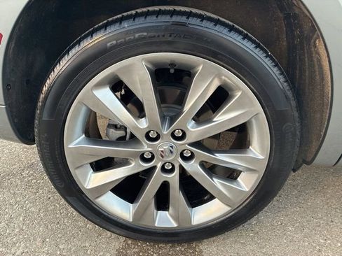 Used 2023 Buick Envision Avenir image 12