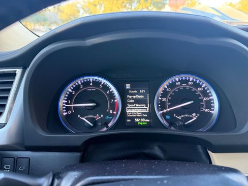 Used 2019 Toyota Highlander Limited Platinum image 19