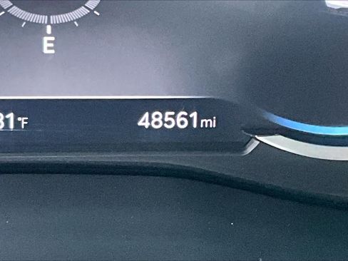 Used 2025 Genesis G70 2.5T RWD image 48