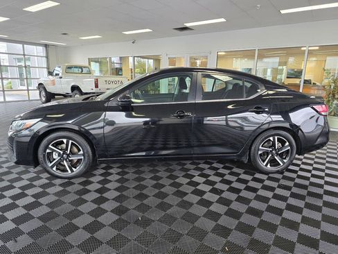 Used 2024 Nissan Sentra SV FWD image 6
