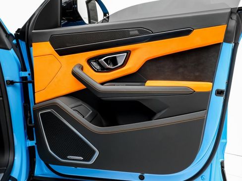 Used 2022 Lamborghini Urus image 42