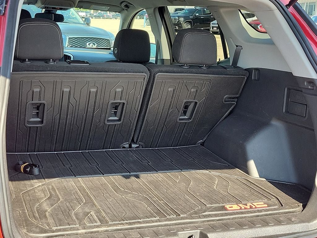 Used 2022 GMC Terrain SLE w/ Driver Convenience Package FWD image 8