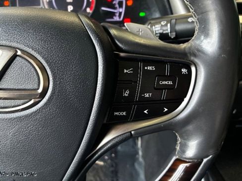 Used 2019 Lexus ES 350 w/ Premium Package FWD image 17