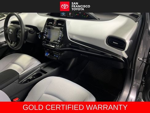 Certified 2022 Toyota Prius LE FWD image 20
