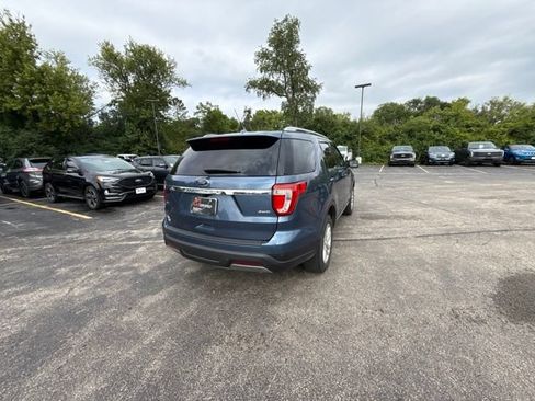 Used 2019 Ford Explorer XLT w/ Equipment Group 202A AWD/4WD image 20