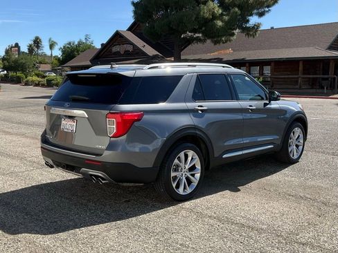 Used 2021 Ford Explorer Platinum w/ Equipment Group 601A AWD/4WD image 6