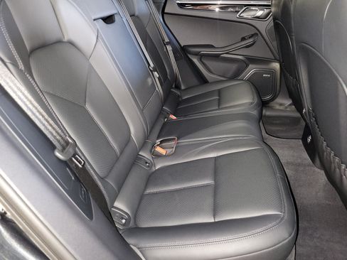 Certified 2026 Porsche Macan AWD/4WD image 25