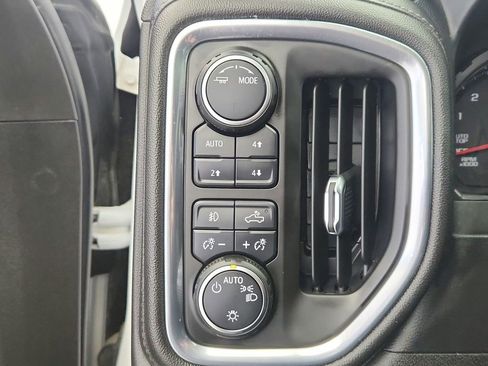 Used 2021 Chevrolet Silverado 1500 RST image 38