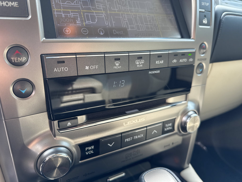 Used 2021 Lexus GX 460 Premium w/ Accessory Package AWD/4WD image 25