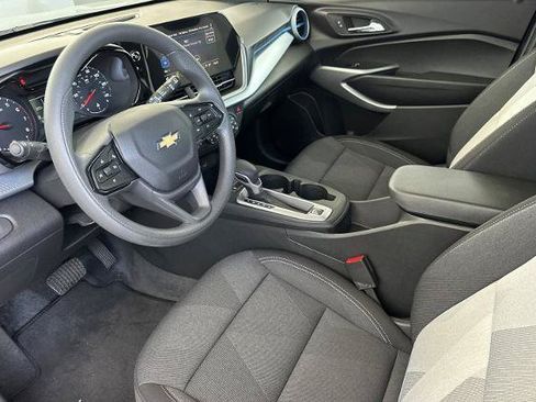New 2026 Chevrolet Trax LS w/ LS Convenience Package FWD image 10