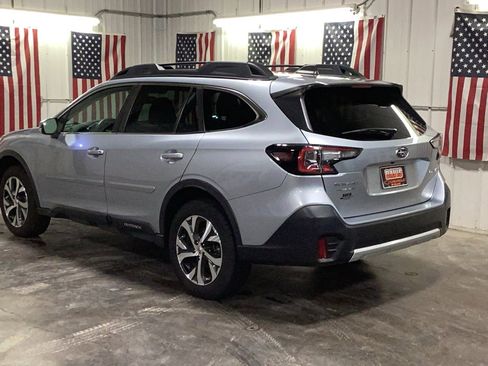 Used 2021 Subaru Outback Limited image 4