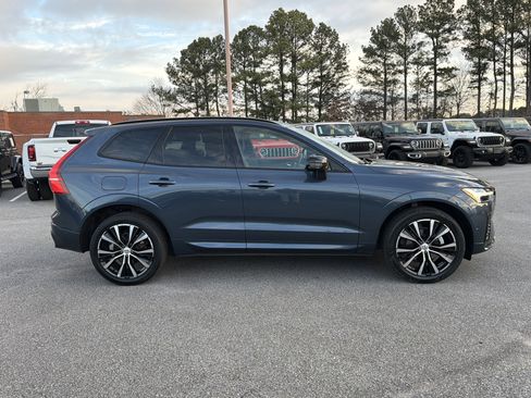 Used 2024 Volvo XC60 B5 Plus image 5