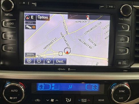 Used 2015 Toyota Highlander XLE AWD/4WD image 18