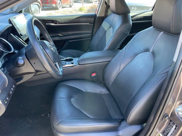 Used 2022 Toyota Camry XLE w/ Navigation Upgrade Package AWD/4WD image 6